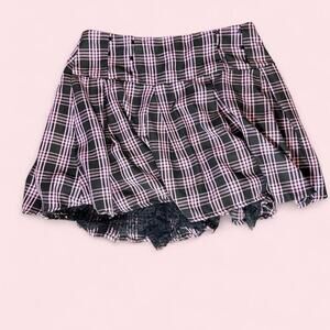 Vintage Hot Topic size M pink & black plaid pleated skirt Y2k jirai kei alt girl